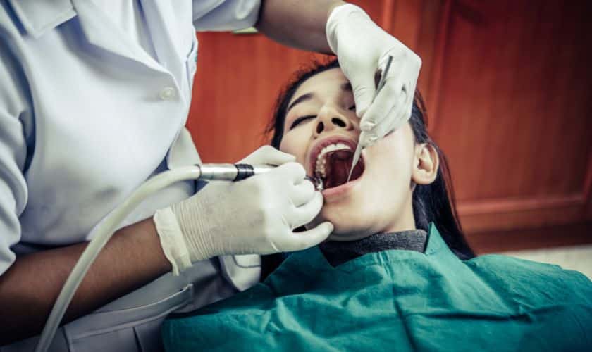 Dos And Don’ts For Post-Tooth Extraction Care